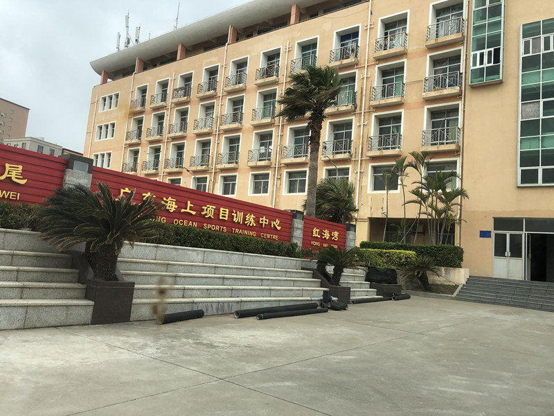 世俱杯app官方宿舍铁架床,广东海上项目训练中心的标配